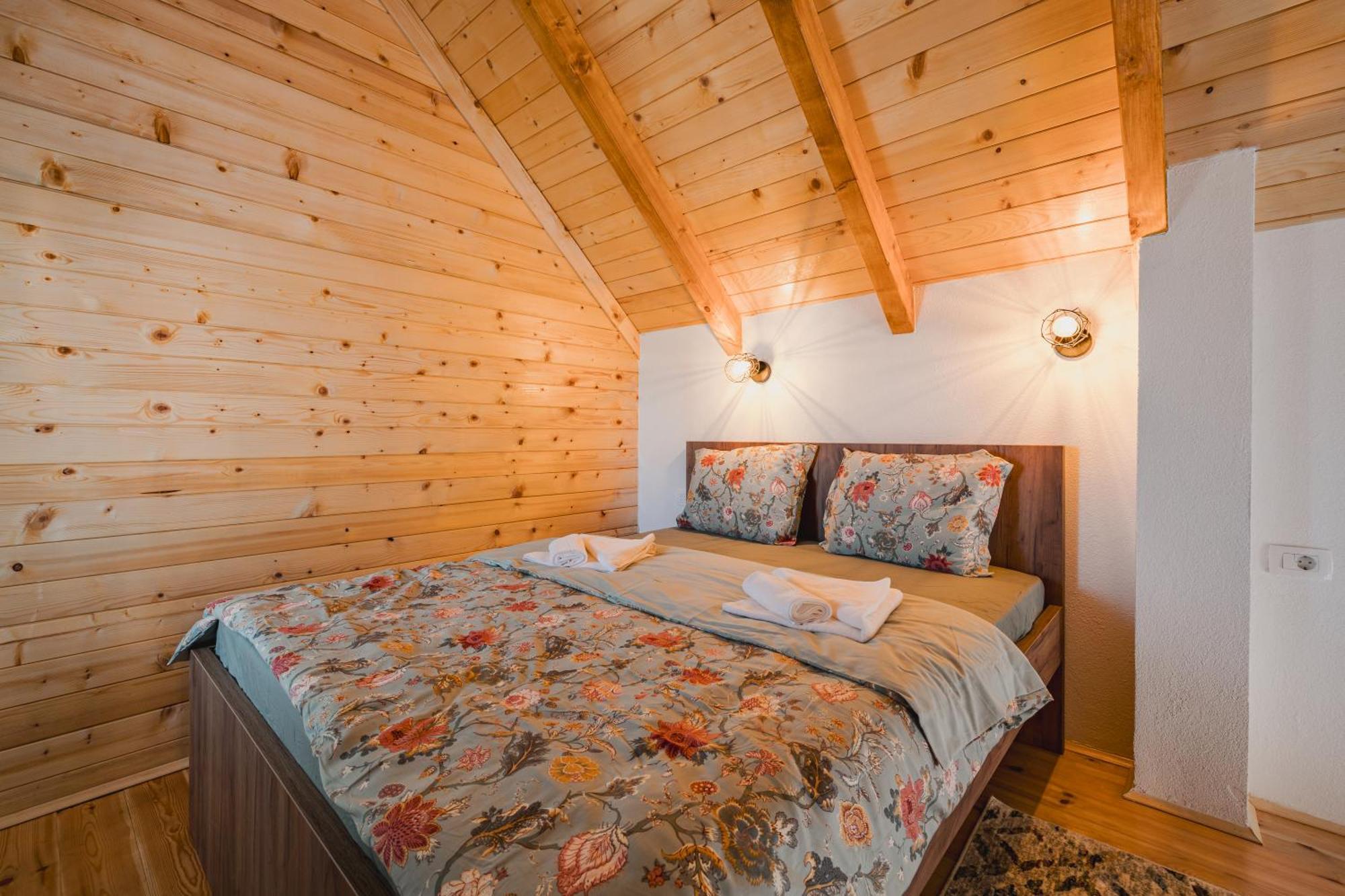 Mountain House Ivanovic Moticki Gaj Buitenkant foto