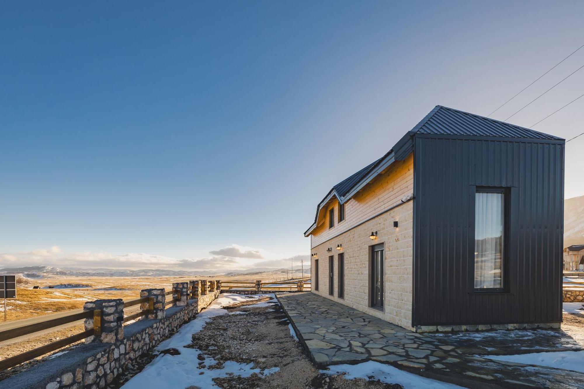 Mountain House Ivanovic Moticki Gaj Buitenkant foto
