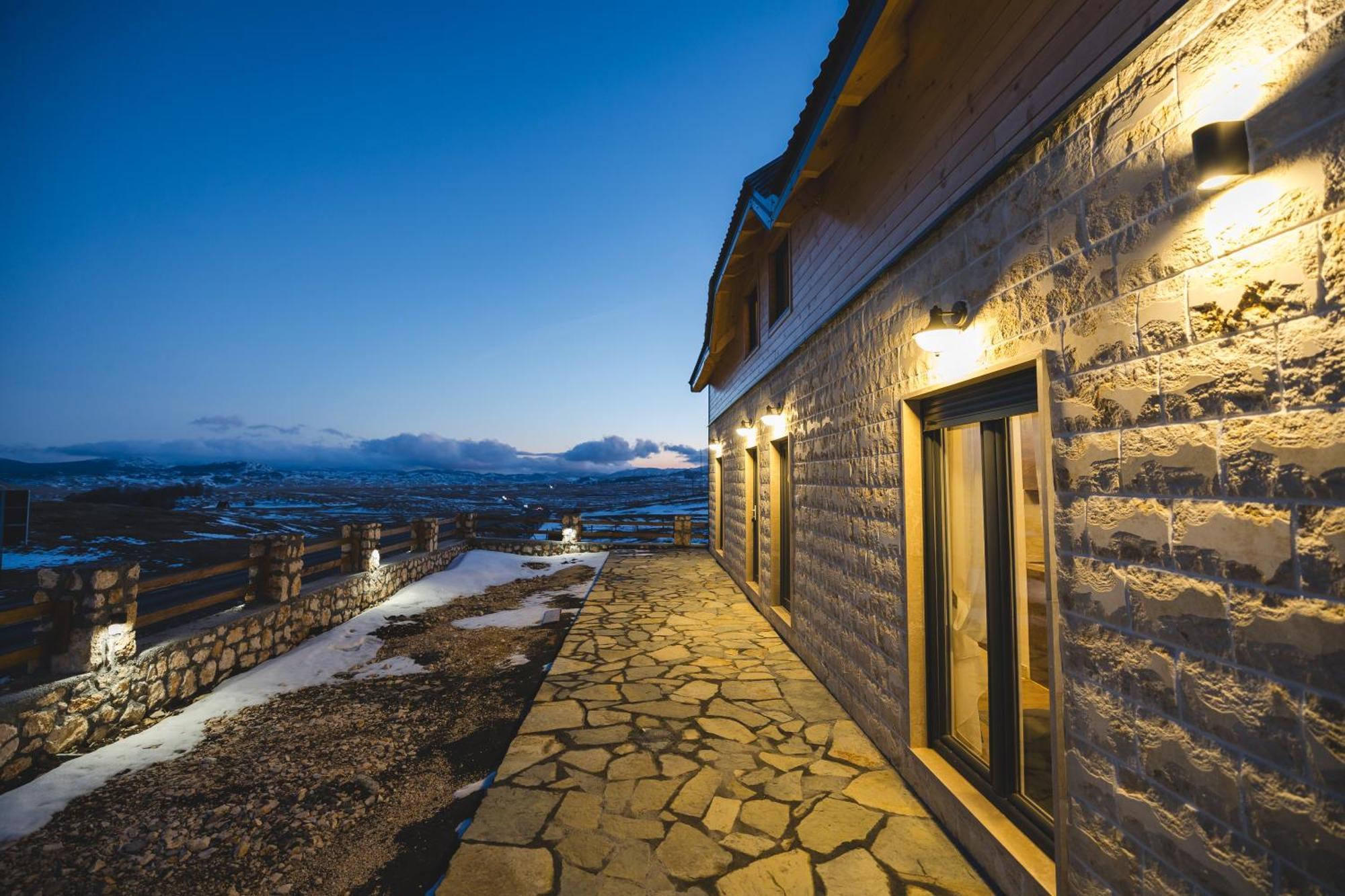 Mountain House Ivanovic Moticki Gaj Buitenkant foto